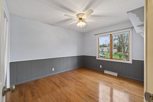 8381 Knollwood Drive, Mounds View, MN 55112