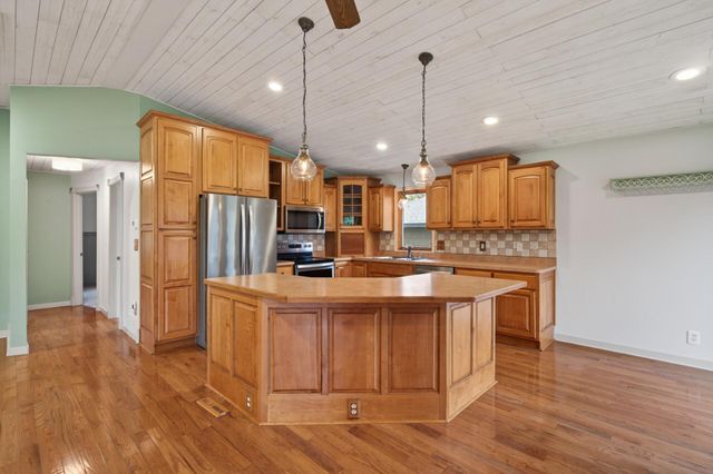 8381 Knollwood Drive, Mounds View, MN 55112