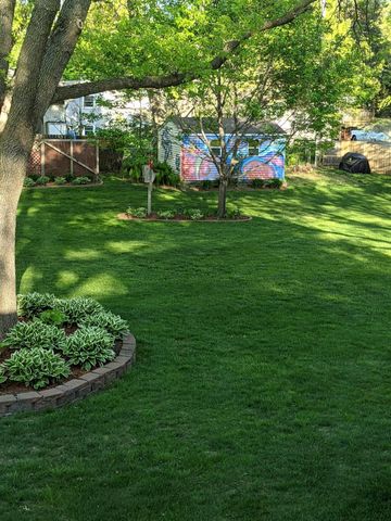 8381 Knollwood Drive, Mounds View, MN 55112