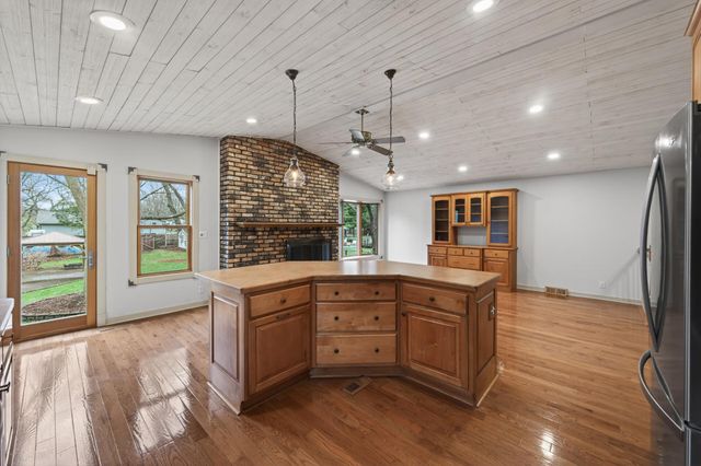 8381 Knollwood Drive, Mounds View, MN 55112