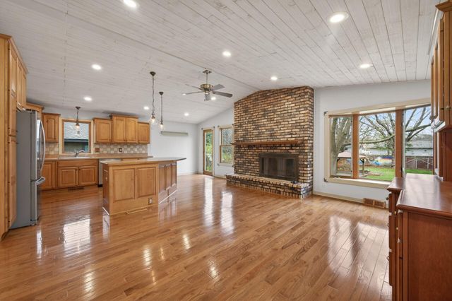 8381 Knollwood Drive, Mounds View, MN 55112