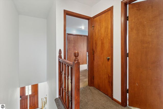 287 W Saint Charles Road, Ithaca, MI 48847