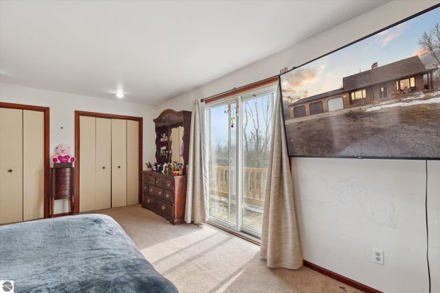 287 W Saint Charles Road, Ithaca, MI 48847