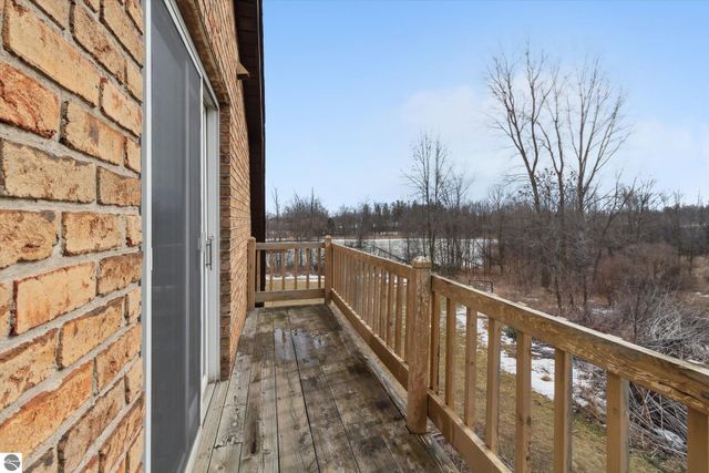 287 W Saint Charles Road, Ithaca, MI 48847