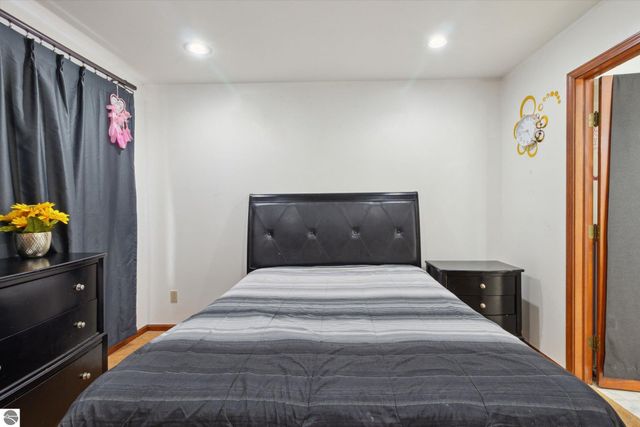 287 W Saint Charles Road, Ithaca, MI 48847