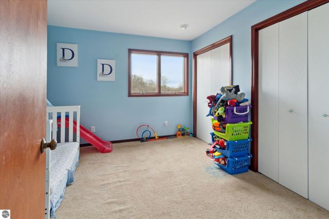 287 W Saint Charles Road, Ithaca, MI 48847