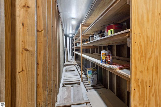 287 W Saint Charles Road, Ithaca, MI 48847