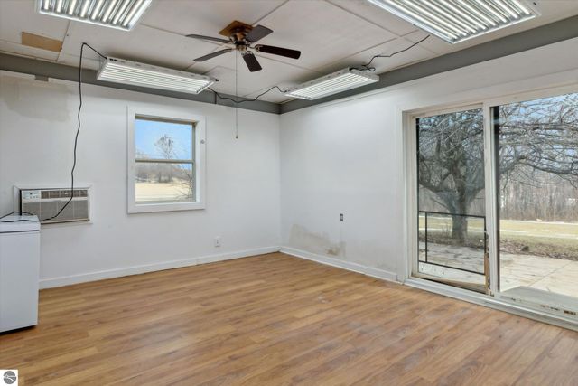 287 W Saint Charles Road, Ithaca, MI 48847