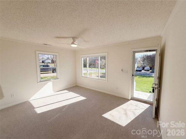 1433 Midlake Road, Kannapolis, NC 28083