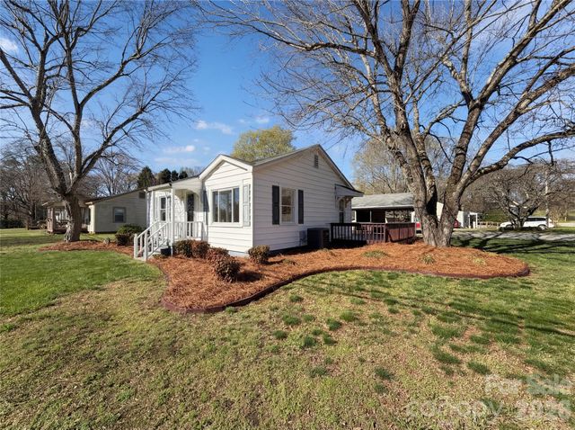 1433 Midlake Road, Kannapolis, NC 28083