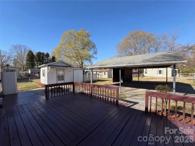 1433 Midlake Road, Kannapolis, NC 28083