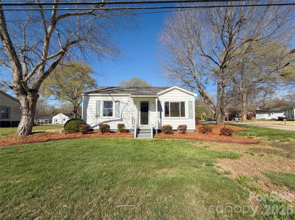 1433 Midlake Road, Kannapolis, NC 28083