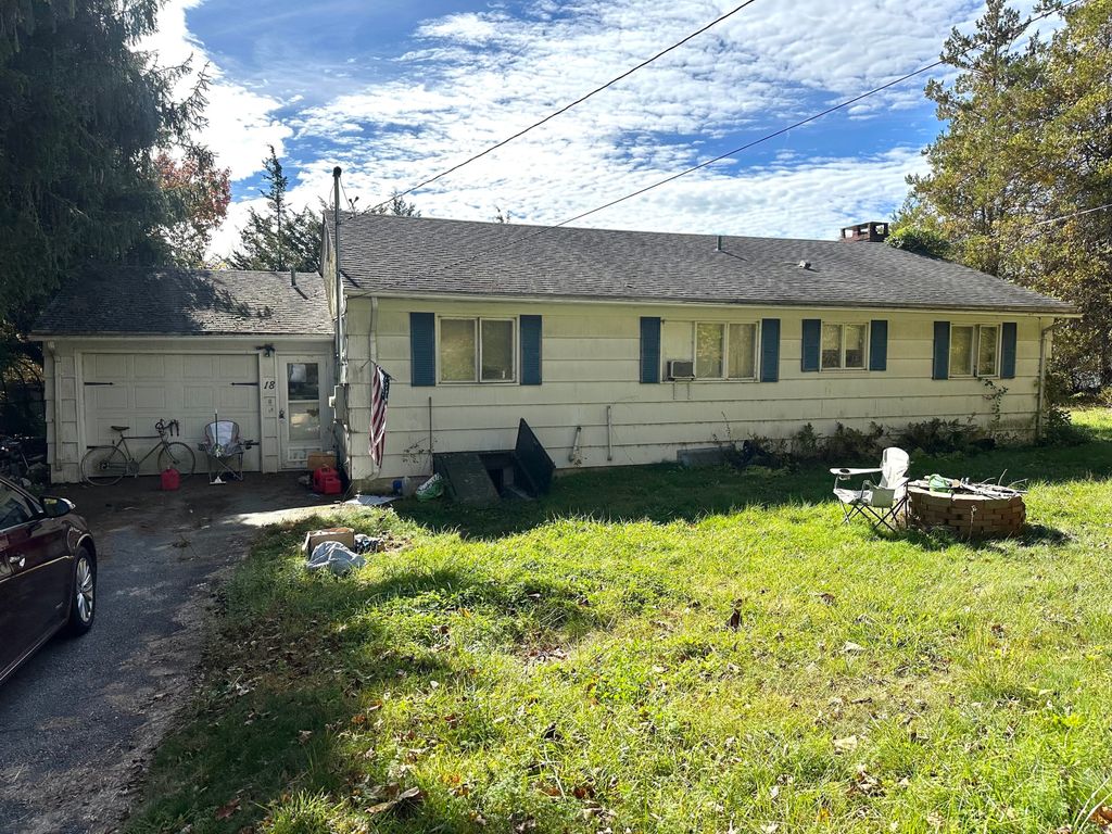 18 Maynard Hill Road, Preston, CT 06365