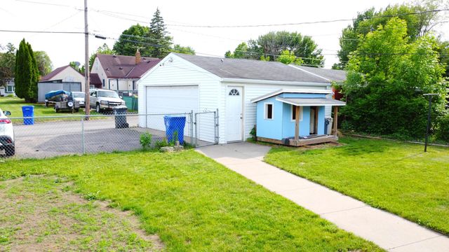 1640 Montana Avenue E, Saint Paul, MN 55106