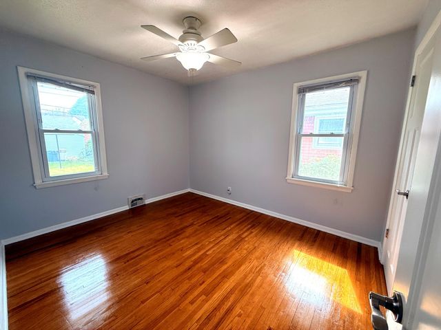 1640 Montana Avenue E, Saint Paul, MN 55106