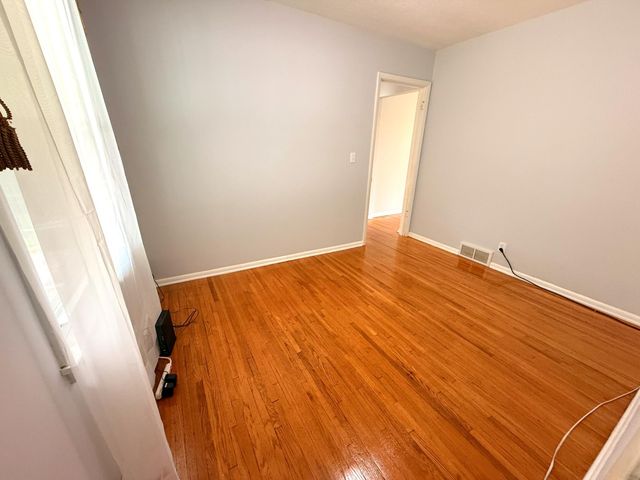 1640 Montana Avenue E, Saint Paul, MN 55106