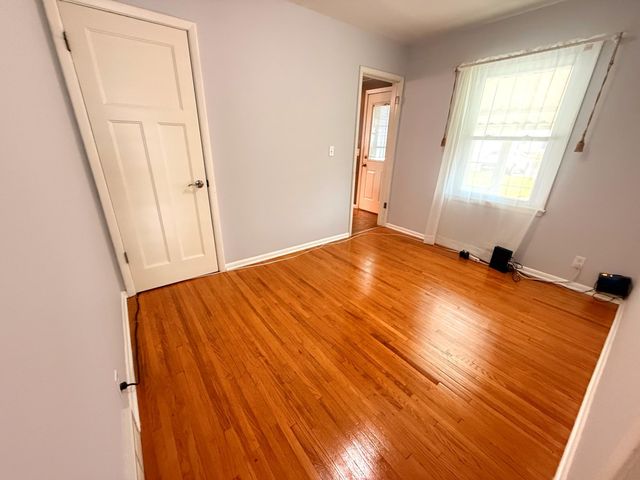1640 Montana Avenue E, Saint Paul, MN 55106
