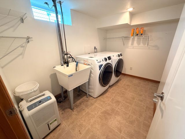 1640 Montana Avenue E, Saint Paul, MN 55106