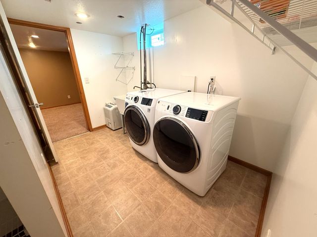 1640 Montana Avenue E, Saint Paul, MN 55106