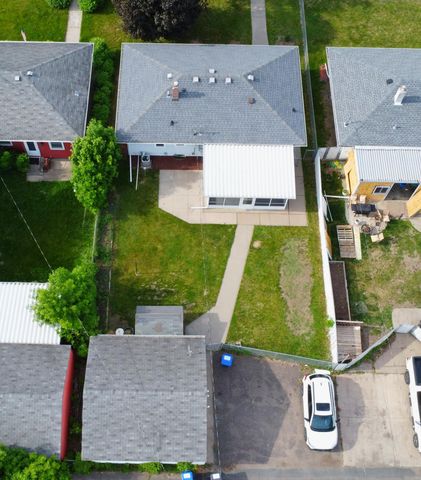 1640 Montana Avenue E, Saint Paul, MN 55106