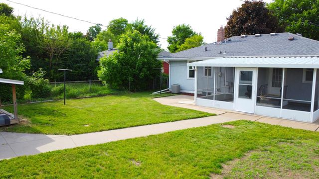 1640 Montana Avenue E, Saint Paul, MN 55106