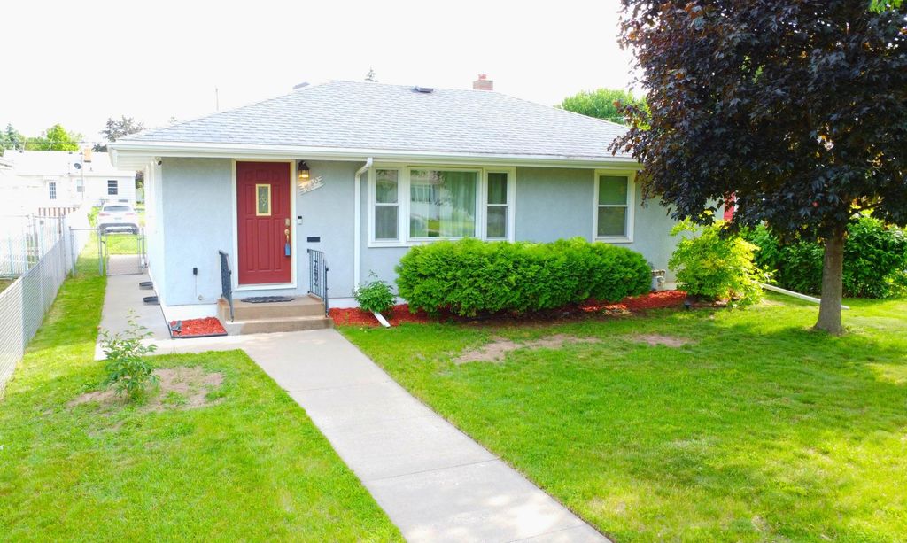 1640 Montana Avenue E, Saint Paul, MN 55106