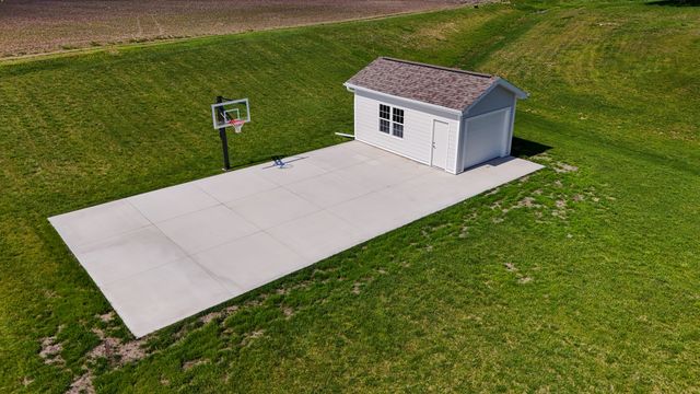 10956 NW 111th Avenue, Granger, IA 50109