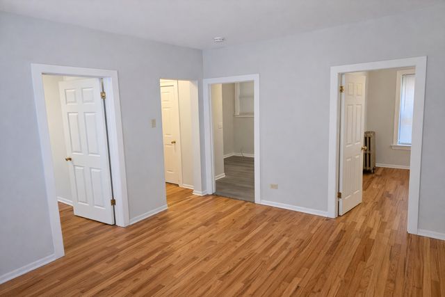 6716 S Merrill Avenue 3E, Chicago, IL 60649