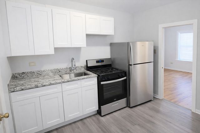 6716 S Merrill Avenue 3E, Chicago, IL 60649