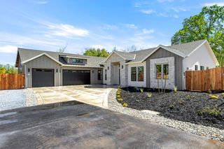 8924 Maple Hill Ln, Orangevale, CA 95662