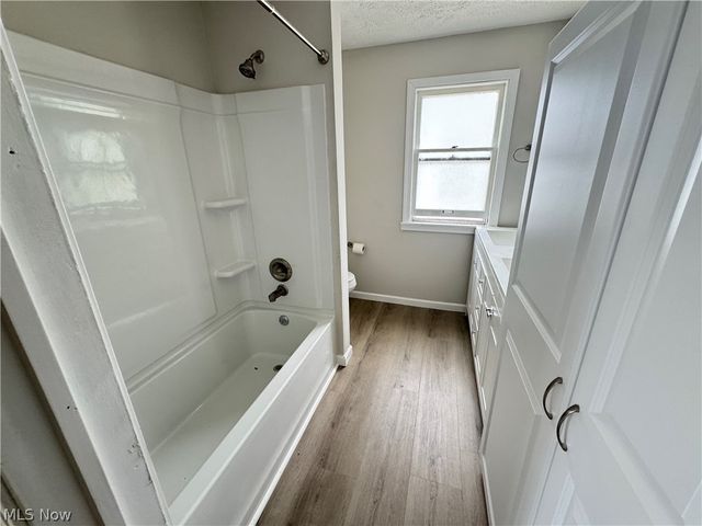 29516 Cresthaven Drive, Willowick, OH 44095