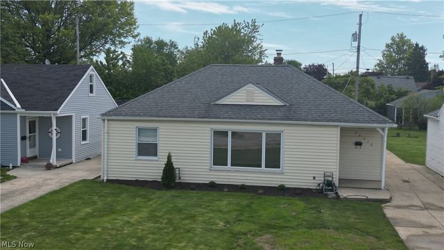 29516 Cresthaven Drive, Willowick, OH 44095