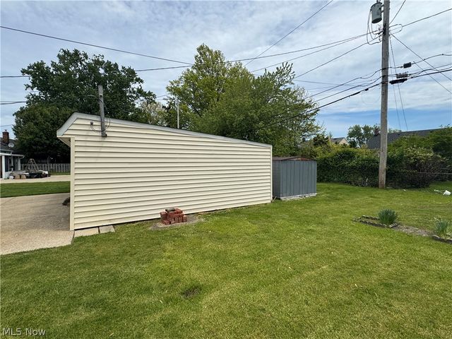 29516 Cresthaven Drive, Willowick, OH 44095