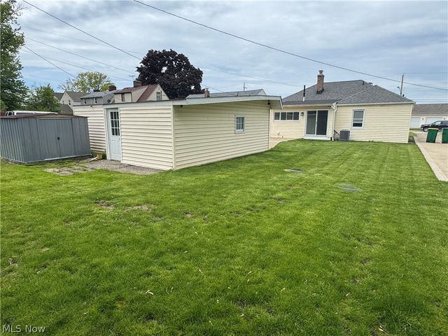 29516 Cresthaven Drive, Willowick, OH 44095