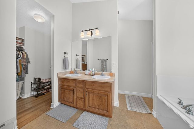 14743 S BLUE SKYE CT, Draper, UT 84020