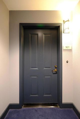 423 7th Street 901, Oakland, CA 94607