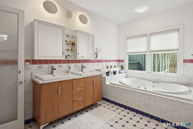 6a Old Orchard Drive, Weston, CT 06883