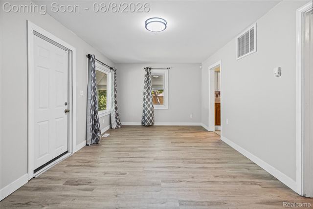 2240 Morrish Street, Burton, MI 48519