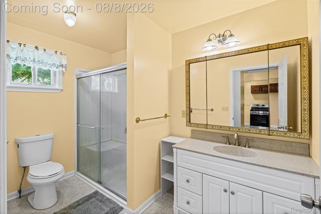 2240 Morrish Street, Burton, MI 48519