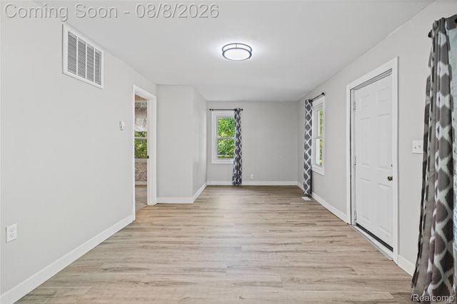2240 Morrish Street, Burton, MI 48519
