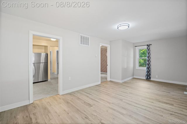 2240 Morrish Street, Burton, MI 48519
