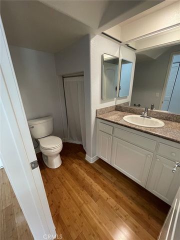 413 N Elena Avenue C, Redondo Beach, CA 90277