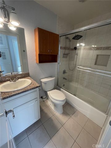 413 N Elena Avenue C, Redondo Beach, CA 90277