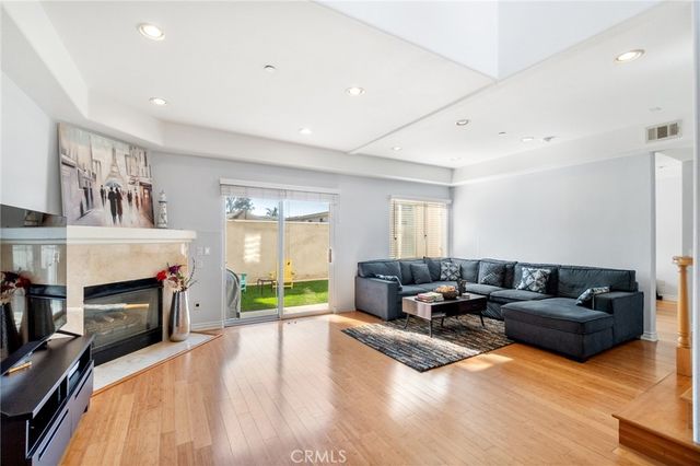 413 N Elena Avenue C, Redondo Beach, CA 90277