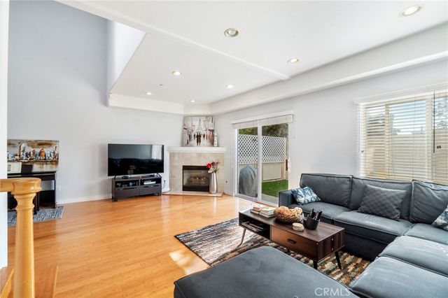 413 N Elena Avenue C, Redondo Beach, CA 90277