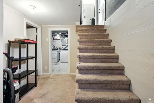 1109 Pierre Street, Manhattan, KS 66502