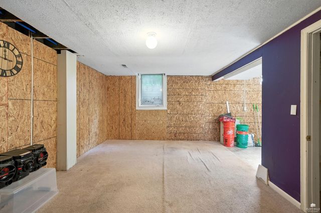 1109 Pierre Street, Manhattan, KS 66502