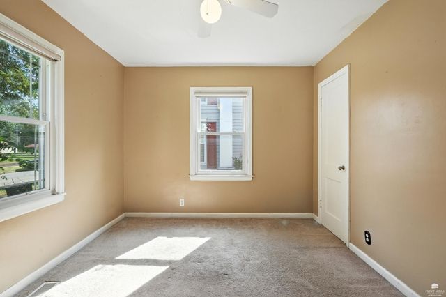 1109 Pierre Street, Manhattan, KS 66502