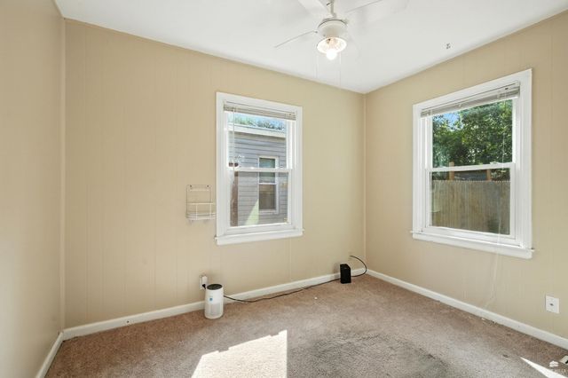 1109 Pierre Street, Manhattan, KS 66502