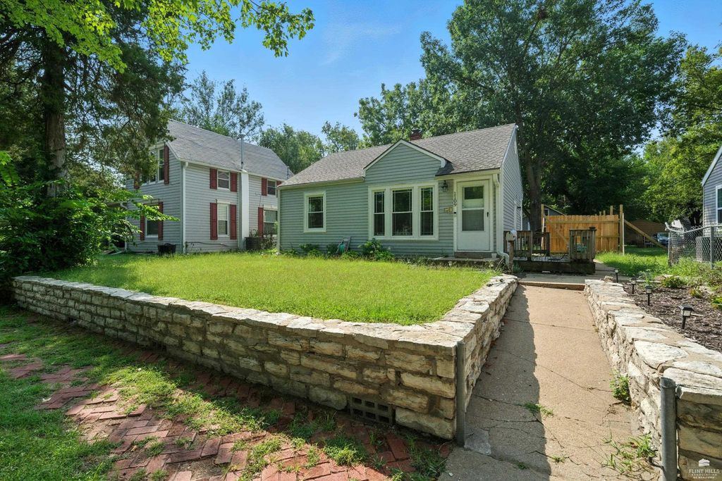 1109 Pierre Street, Manhattan, KS 66502